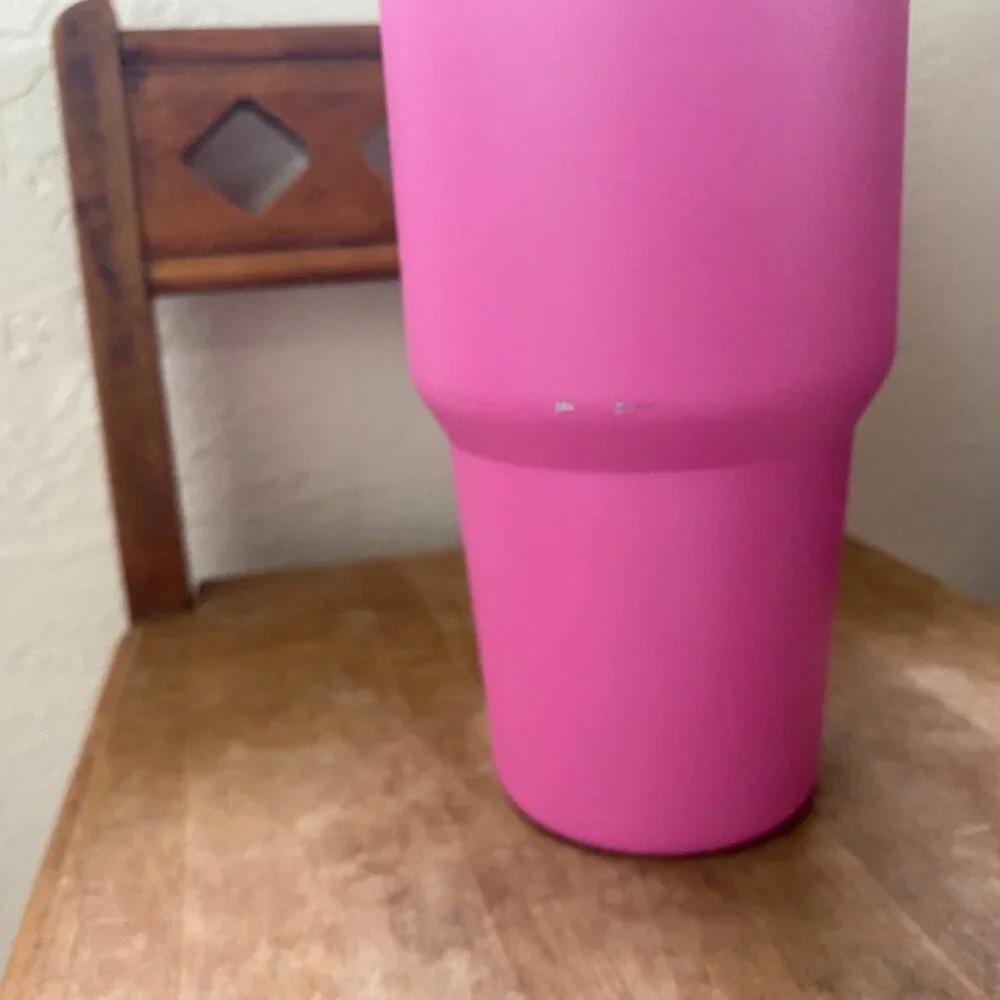 The Quencher H2.0 Flowstate™ Tumbler | 30 OZ - Picture 2 of 14